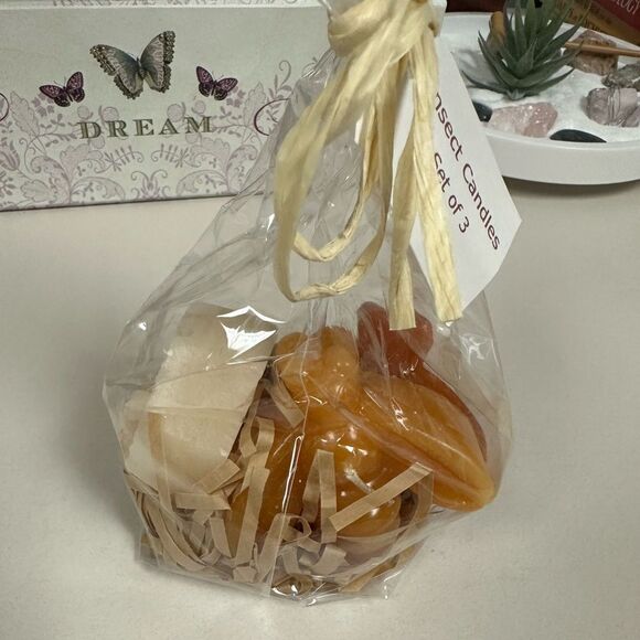 Sullivans 3 Honey Bee Insect Shaped Candles - Picture 1 of 7